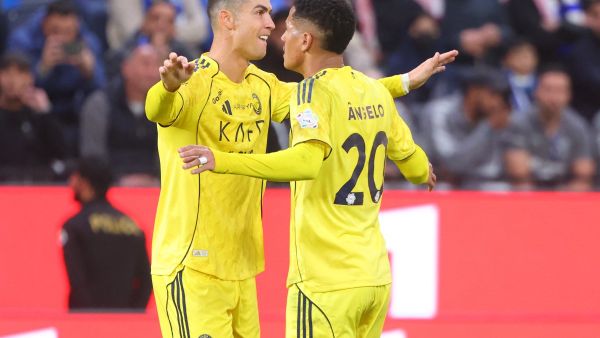 مدرب ألميريا يرحب بإمكانية ضم كريستيانو رونالدو بعد دخوله في ملكية النادي