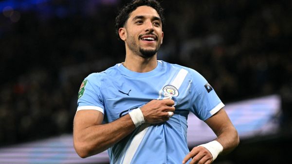 عمر مرموش بديل روبرت ليفاندوفسكي في برشلونة؟