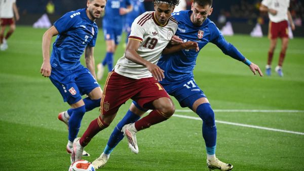 الاتحاد الإسباني يهدئ مخاوف برشلونة حول نجم الفريق الشاب