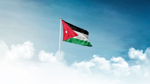 الأردن يغلق أجواءه جزئياً 