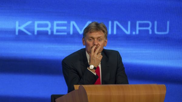 موسكو، روسيا - 18 ديسمبر: شوهد دميتري بيسكوف، المتحدث باسم الرئيس فلاديمير بوتين، وهو يحضر الفعالية الرئاسية