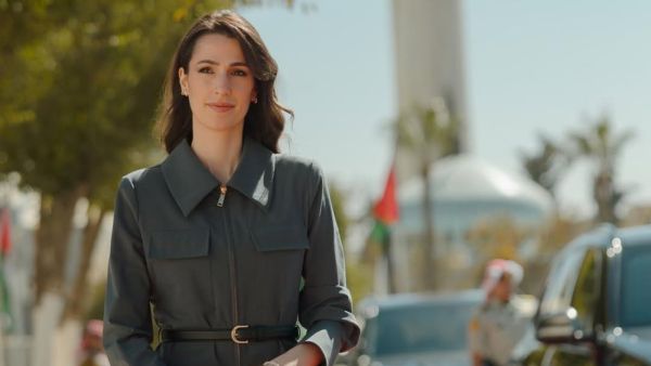 إطلالة راقية للأميرة رجوة في عيد ميلادها الـ32… أناقة هادئة ولمسة ملكية