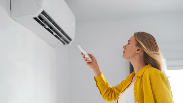 كيف تحمين بشرتكِ الحساسة من تأثير التكييف؟