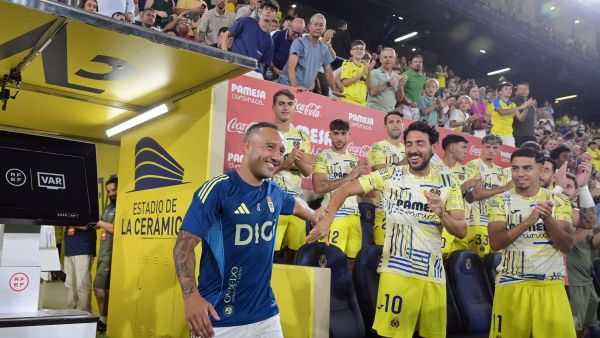 سانتي كازورلا يقترب من إعلان اعتزاله مع نهاية الموسم