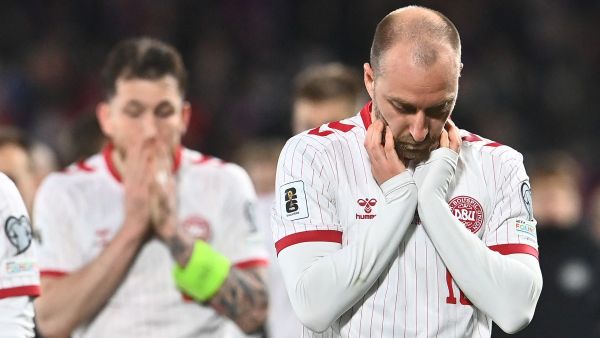 إريكسن: علينا تحمل الانتقادات بعد ضياع حلم كأس العالم