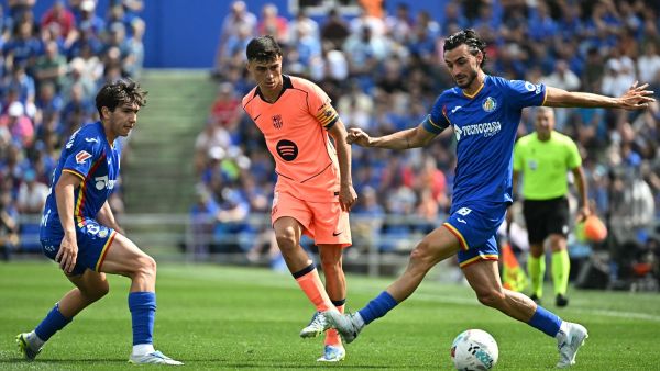 برشلونة يقترب من الليغا بفضل تألق بيدري وكوبارسي