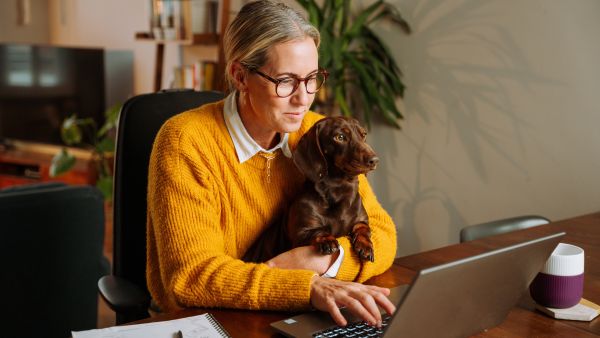 بعد إيقاف العمل بقرار غلق المحال والمراكز التجارية والمطاعم في الساعة 11 مساء