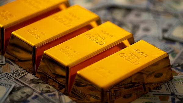 الذهب يستقر وسط ترقب حسم أزمة مضيق هرمز