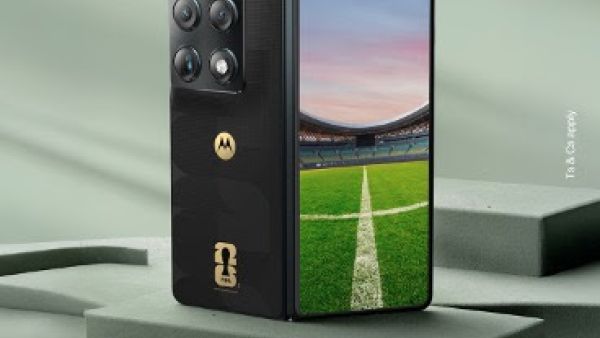 Motorola and e& partner to launch Razr Fold - FIFA World Cup 26™ Collection exclusively in the UAE with a free FIFA World Cup 2026™ ticket