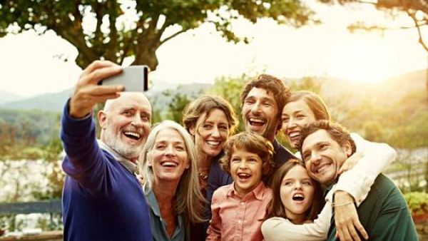 تفسير حلم تجمع الأقارب في البيت لابن سيرين