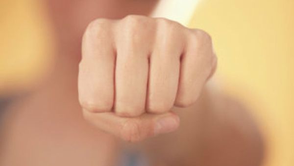 تفسير حلم ضرب الزوجة لزوجها في المنام لابن سيرين