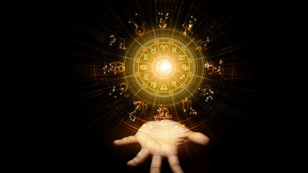 حظك الأسبوع الثالث من أيار/ مايو 2026 في الحب والعمل والصحة