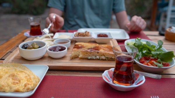 مطاعم فطور في الأردن تناسب عيد الاستقلال
