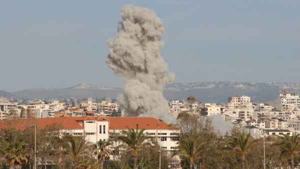Israeli strike kills four, wounds more than 10 in south Lebanon