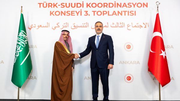 Turkey and Saudi Arabia sign mutual visa exemption deal 