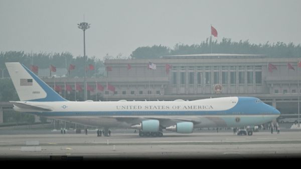 Trump clashes with reporter over Iran war on air force one