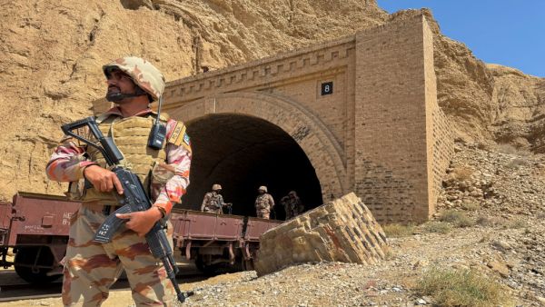 جنود من الجيش الباكستاني 