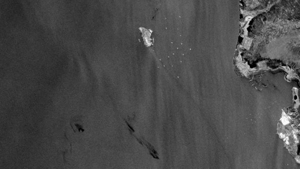 U.S. renews strikes on Iranian military sites near Strait of Hormuz