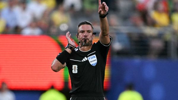 حكم مباراة الأردن والجزائر في كأس العالم 2026