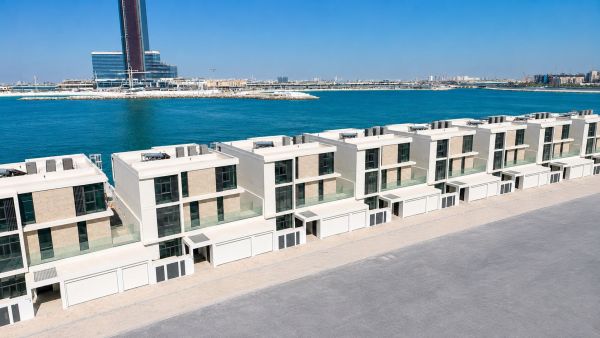 Dubai Investments Completes Final Phase of Villa Handover at Danah Bay on Al Marjan Island