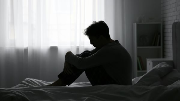 قبل فوات الأوان.. علامات اكتئاب مبكرة عند الشباب