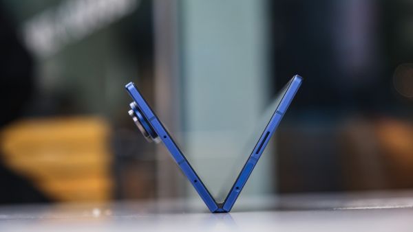 Apple Foldable iPhone