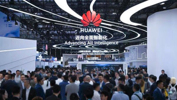 Huawei Helps Global Carriers Monetize Tokens with Service-Network-Compute Integration