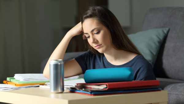 كيف تتعامل مع ضغط الأهل أثناء التوجيهي؟