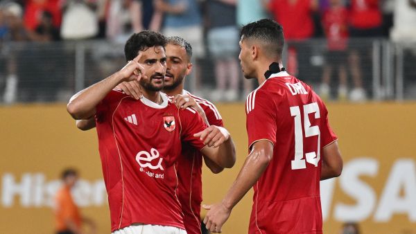 الأهلي المصري يترقب ترتيبات مباراة برشلونة الودية