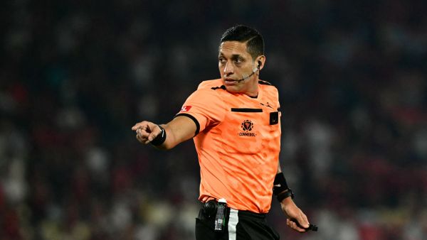 حكم مباراة فرنسا وإنجلترا اليوم في كأس العالم 2026