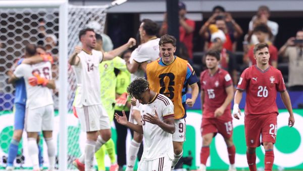 علامات الفرح على وجوه منتخب إسبانيا بعد الصعود على حساب البرتغال في كأس العالم 2026