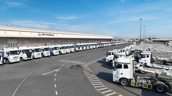 موانئ دبي العالمية تعزّز شبكتها للخدمات اللوجستية في دول مجلس التعاون الخليجي بإضافة 700 شاحنة جديدة