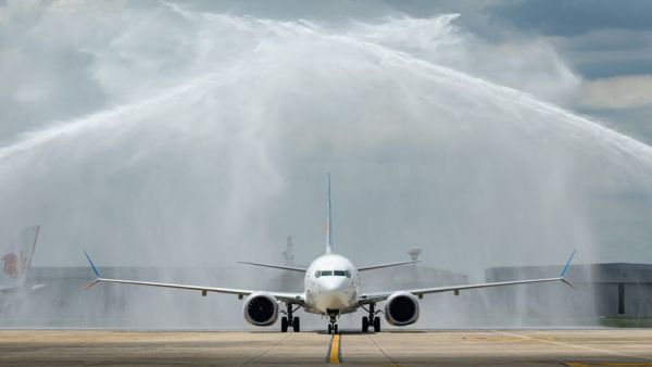 flydubai celebrates first flight to Bangkok