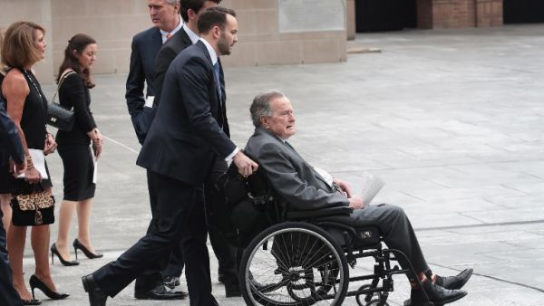 Former President George W. Bush (Sr) discharged from hospital, (AFP/File Photo)

