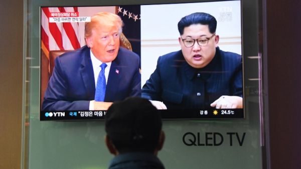 A man watches a television news screen showing US President Donald Trump (L) and North Korean leader Kim Jong Un (R), at a railway station in Seoul on May 25, 2018. US President Donald Trump on May 24 called off his planned June summit with Kim Jong Un, blaming "open hostility" from the North Korean regime and warning Pyongyang against committing any "foolish or reckless acts."
(Jung Yeon-je / AFP) A man watches a television news screen showing US President Donald Trump (L) and North Korean leader Kim Jong Un (R), at a railway station in Seoul on May 25, 2018. US President Donald Trump on May 24 called off his planned June summit with Kim Jong Un, blaming "open hostility" from the North Korean regime and warning Pyongyang against committing any "foolish or reckless acts."
(Jung Yeon-je / AFP)