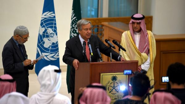 UN Secretary General Antonio Guterres (L) speaks as Saudi Foreign Minister Adel al-Jubeir listens in a joint news conference ahead of the signing of a peace agreement between Ethiopia and Eritrea, in Jeddah, September 16, 2018. Amer HILABI / AFP