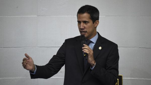 Venezuelan opposition leader and self-proclaimed interim president Juan Guaido delivers a speech during a session of the National Assembly in Caracas on April 2, 2019. (Federico PARRA / AFP)