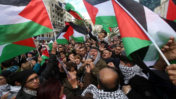 Israeli forces clash with Palestinian protesters (AFP/File Photo)	