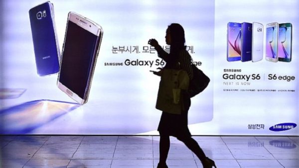 Download the Samsung Pay app now and start making payments on-the-go. (Samsung)