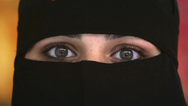 مبسوطة من شمة الهوا
