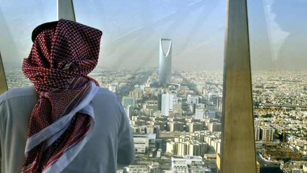 وكانت محافظة القطيف قد شهدت احتجاجات في العام 2016 ضد إعدام رجل الدين الشيعي نمر النمر