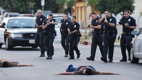 مقتل 5 أشخاص بسلاح ناري في ولاية تكساس الأمريكية
 مقتل 5 أشخاص بسلاح ناري في ولاية تكساس الأمريكية