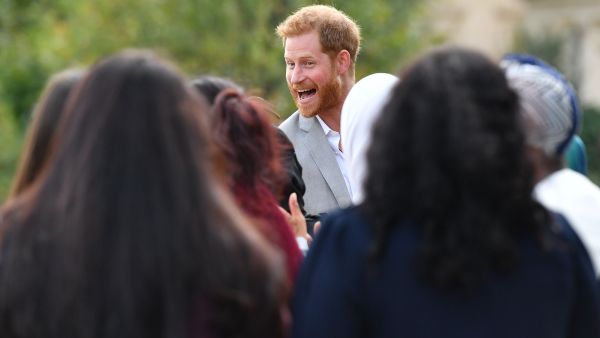 حاول دوق ساسيكس، البالغ من العمر 34 عاما، إخفاء المعجنات اللذيذة 