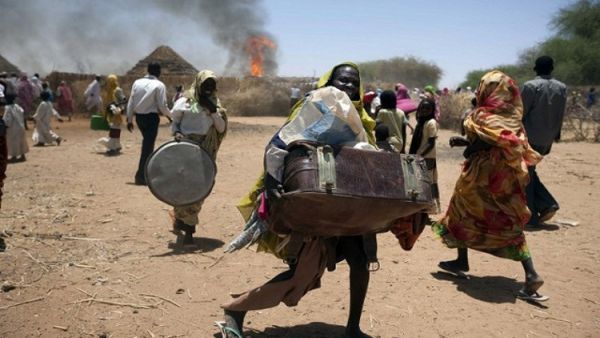 وتقدر المعارضة السودانية عدد المعتقلين بأكثر من ألف شخص منذ بدء الاحتجاجات.

