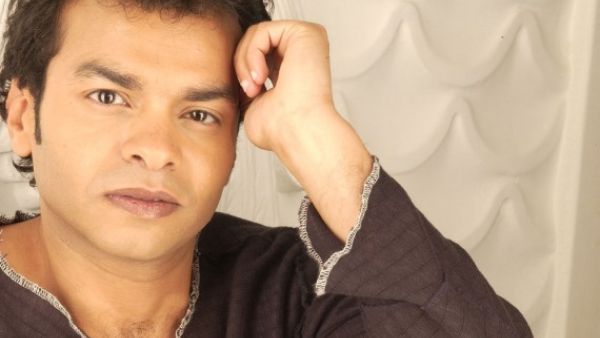 محمد محيي يعود بـ(مزيكا حزايني)