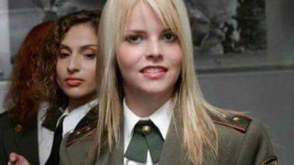 ضابطة روسية برتبة صغيرة يا حرااام