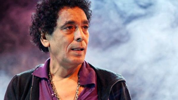 محمد منير يخضع لجراحة عاجلة