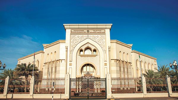 نفذت دائرة التنمية الاقتصادية بالشارقة 54 مبادرة داخلية تعنى بتحقيق السعادة والرضا الوظيفي بين الموظفين.