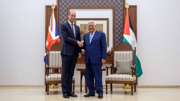 Prince William (left) and Palestinian president Mahmoud Abbas (Twitter)