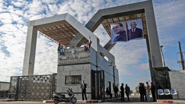 فتح معابر قطاع غزة بعد إطلاق صواريخ على إسرائيل